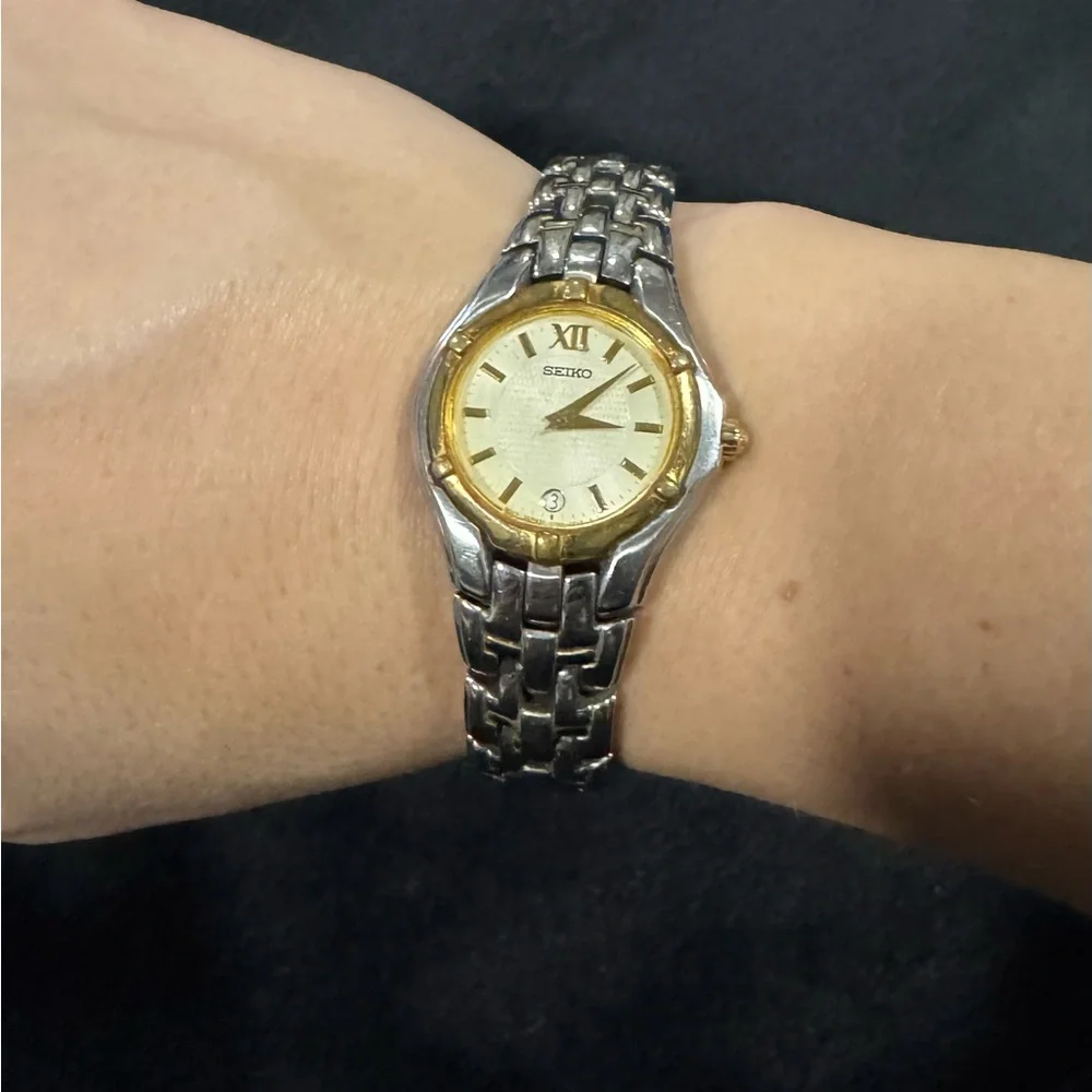 Vintage Seiko Two-Tone Watch - Picture 6 of 7